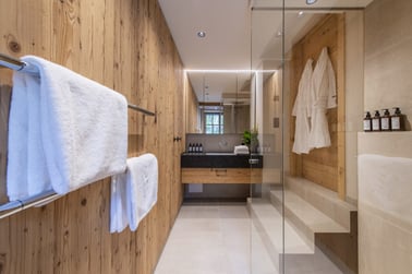 Brunnenhof 10 - Bathrooms