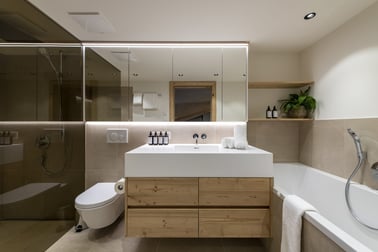 Brunnenhof Penthouse - Bathrooms
