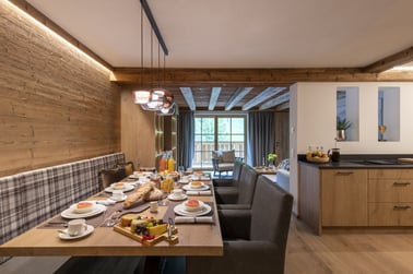 Brunnenhof 6 - Dining Area