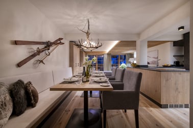 Brunnenhof 7 - Dining Area