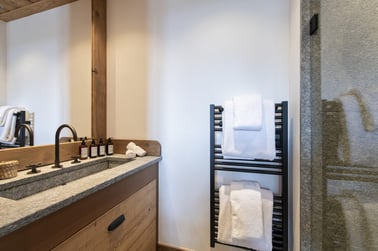 Cala 201 - Bathrooms