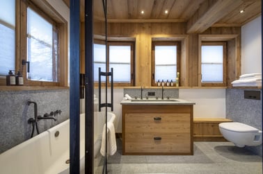 Cala 201 - Bathrooms