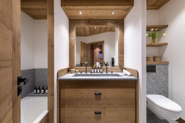 Cala 201 - Bathrooms