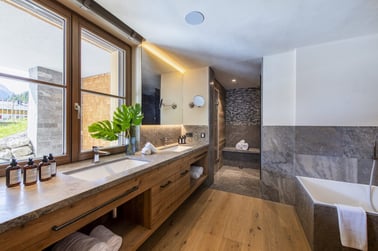 Chalech L - Bathrooms