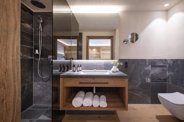 Chalech L - Bathrooms