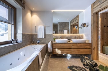 Chalech M - Bathrooms