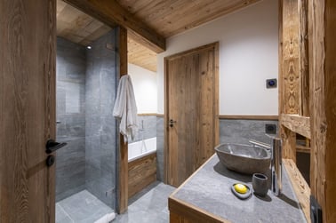 Chalet 1850 - Bathrooms