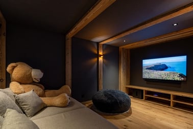 Chalet 1850 - Cinema Room