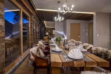 Chalet Bluebird - Dining Area