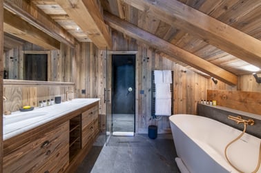 Chalet Caribou - Bathrooms