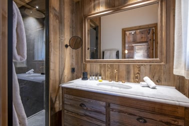 Chalet Caribou - Bathrooms