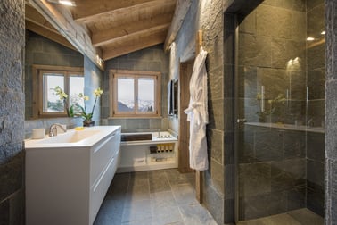 Chalet Delormes - Bathrooms