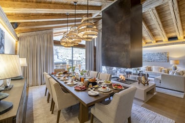 Chalet Elbrus - Dining Area