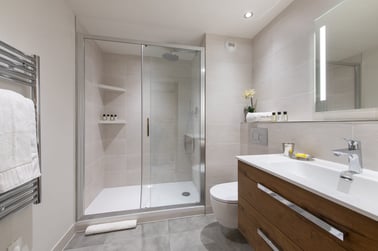 Chalet Genepi - Bathrooms