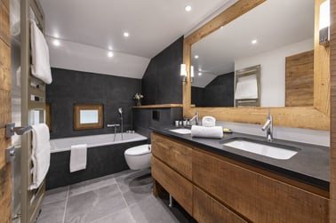Chalet La Folie - Bathrooms