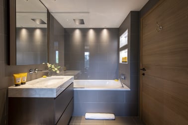 Chalet La Loze - Bathrooms
