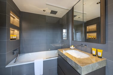 Chalet La Loze - Bathrooms