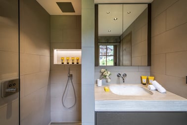 Chalet La Loze - Bathrooms
