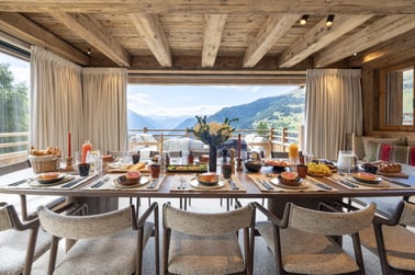 Chalet La Rochette - Dining Area