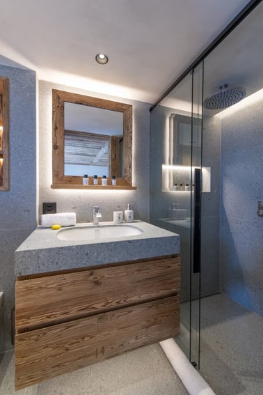 Chalet La Rochette - Bathrooms
