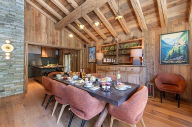 Chalet Lashca - Dining Area