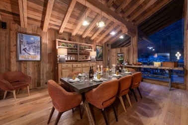 Chalet Lashca - Dining Area