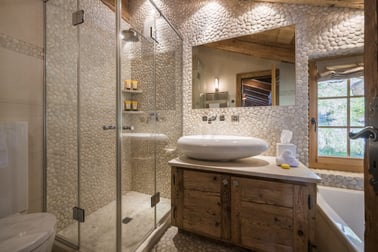 Chalet Petit Ours - Bathrooms