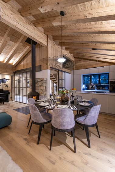 Chalet Ranch - Dining Area