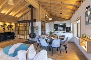 Chalet Ranch - Dining Area