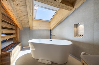Chalet Ranch - Bathrooms