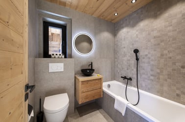 Chalet Ranch - Bathrooms