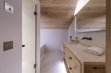 Chalet Scandinavia - Bathrooms