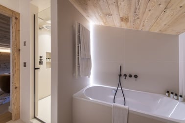 Chalet Scandinavia - Bathrooms