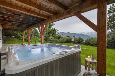 Chalet Scandinavia - Hot tub