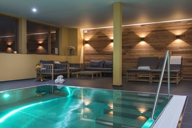 Chalet Shalimar - Swimming Pool