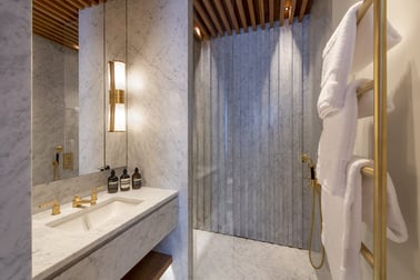 Etoile du Nord – West Wing - Bathrooms