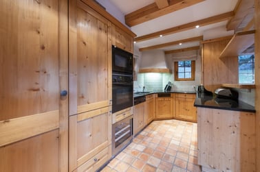 Ivouette 011 - Kitchen