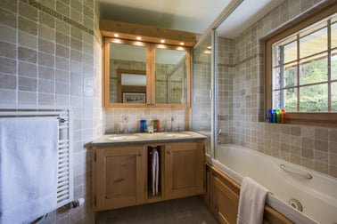 Ivouette - Bathrooms