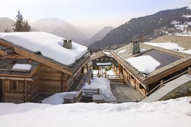 Les Roches Estate - Chalet exterior