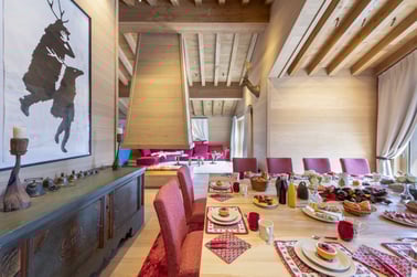 Lord of Snow - Dining Area