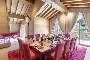 Lord of Snow - Dining Area