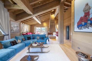 Lord of Snow - Living Area