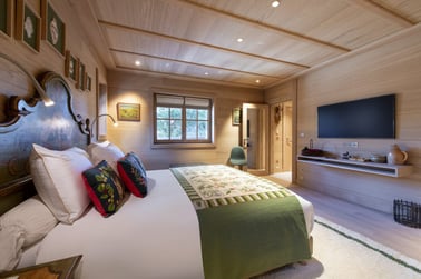 Lord of Snow - Bedrooms