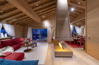 Lord of Snow - Living Area