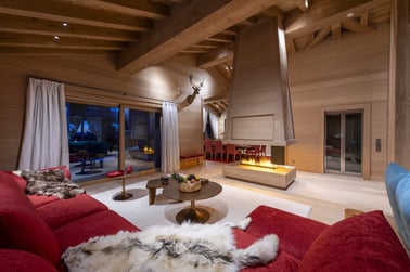 Lord of Snow - Living Area