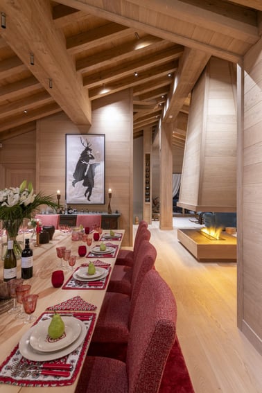 Lord of Snow - Dining Area