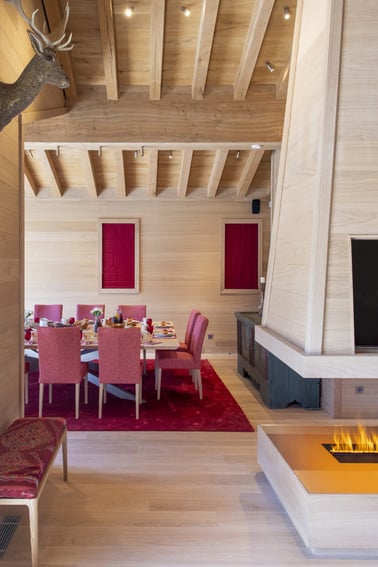 Lord of Snow - Dining Area