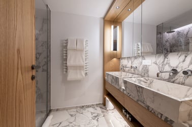 Sasha Apartment 4 - Bathrooms