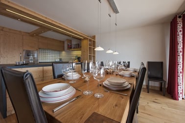 Sayeu 116 - Dining Area