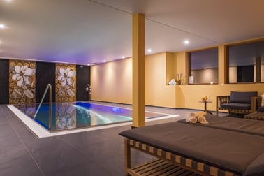 Furi - Swimming Pool